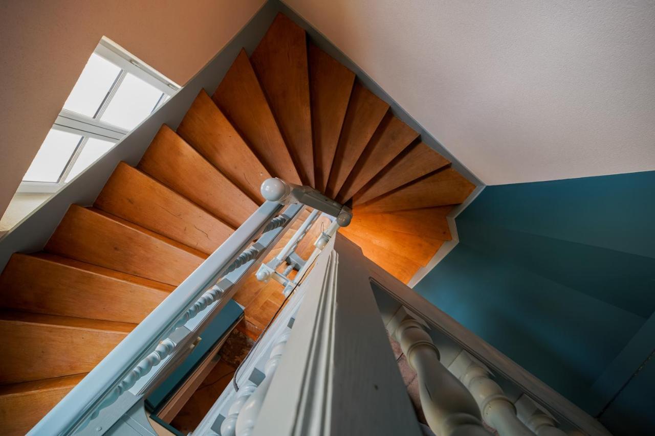 Les Suites Du Palais: Luxe 4-Star Apartment with Cathedral Views Nevers Exterior photo